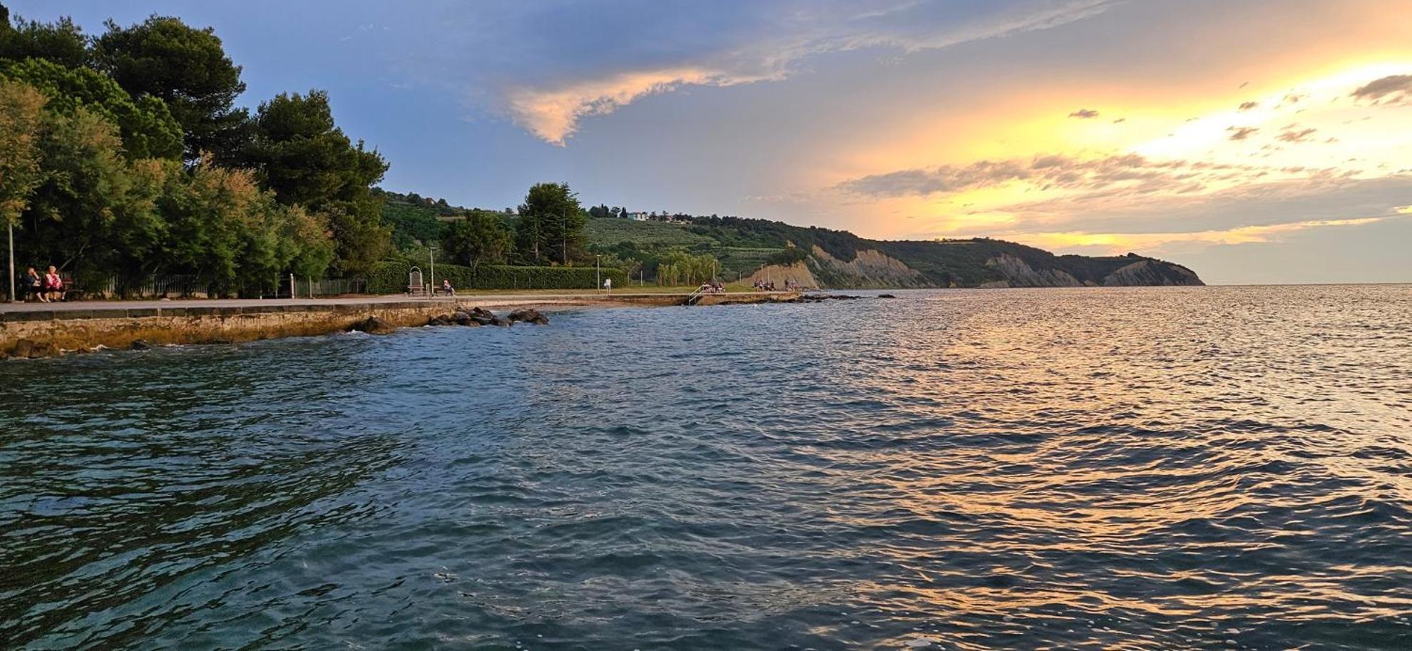 Apartment Laguna 33 Izola Εξωτερικό φωτογραφία